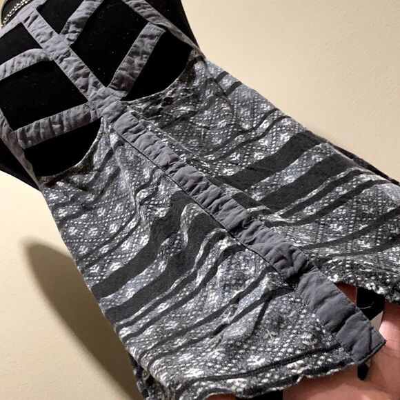 Silence + Noise Ladder Back Tank Top , Size Small - Picture 10 of 11